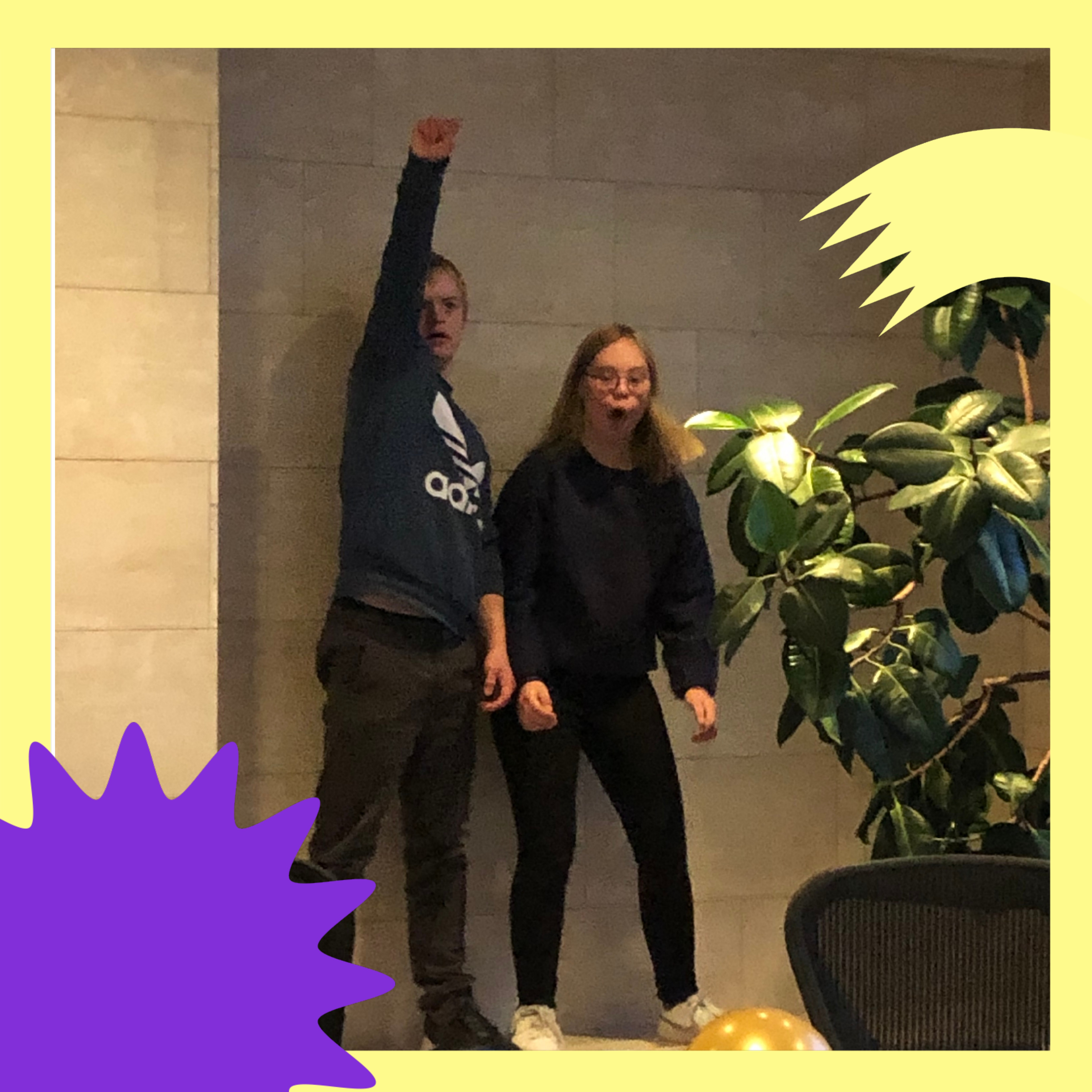 två deltagare som dansar